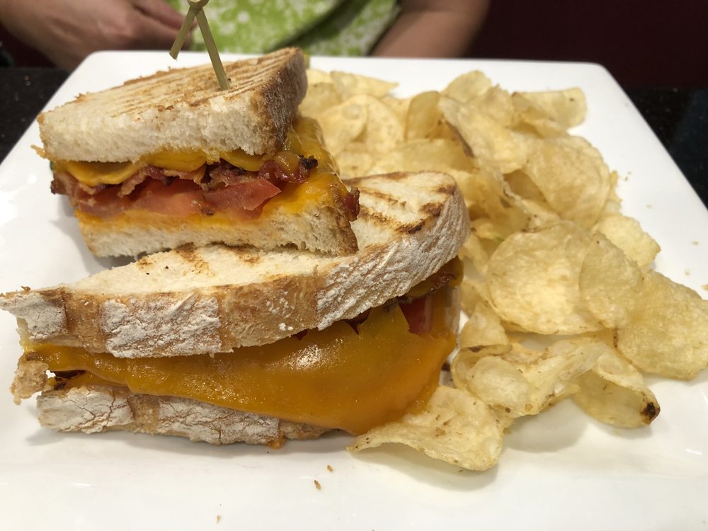 Keke’s Breakfast Cafe 6891 Daniels Pkwy #155, Fort Myers