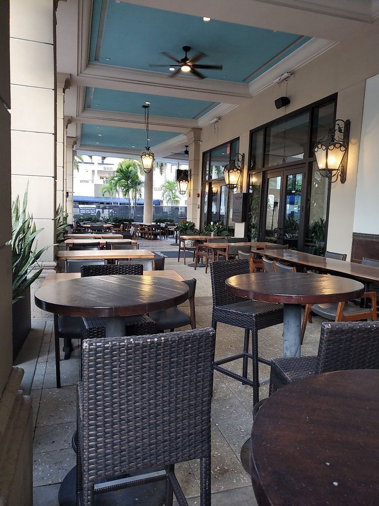 Christine Lee's Gulfstream Village, 801 Silks Run #1580, Hallandale Beach