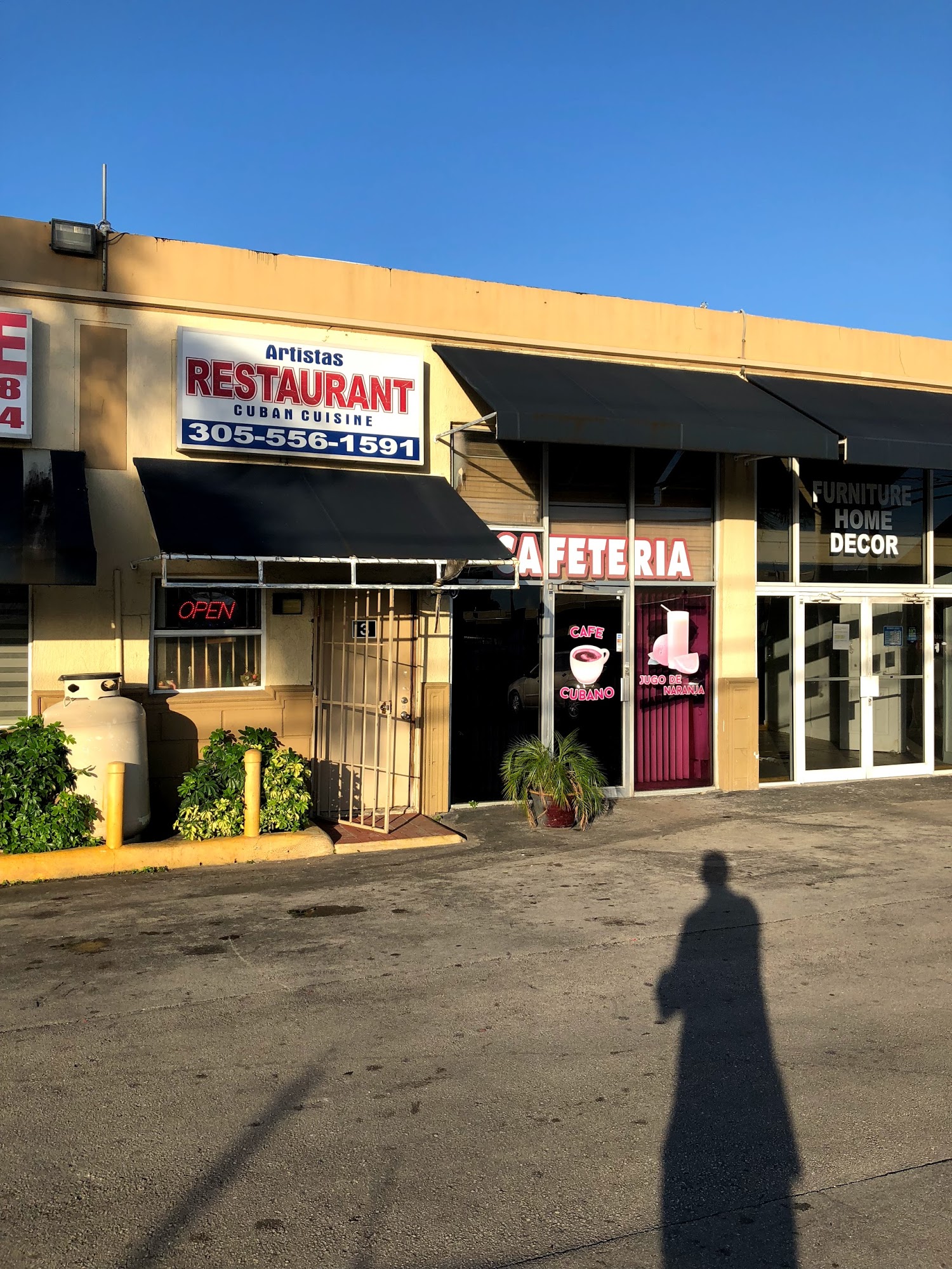 Artista Cafe 9550 NW 79th Ave, Hialeah