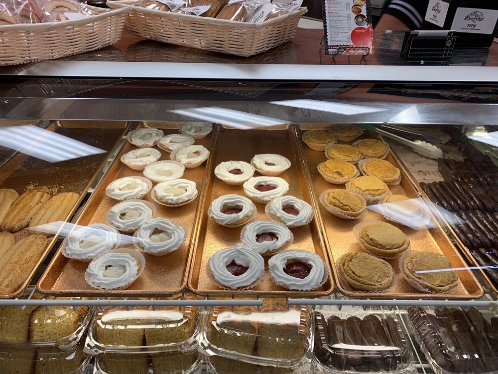 Hialeah Bakery 445 W 29th St, Hialeah