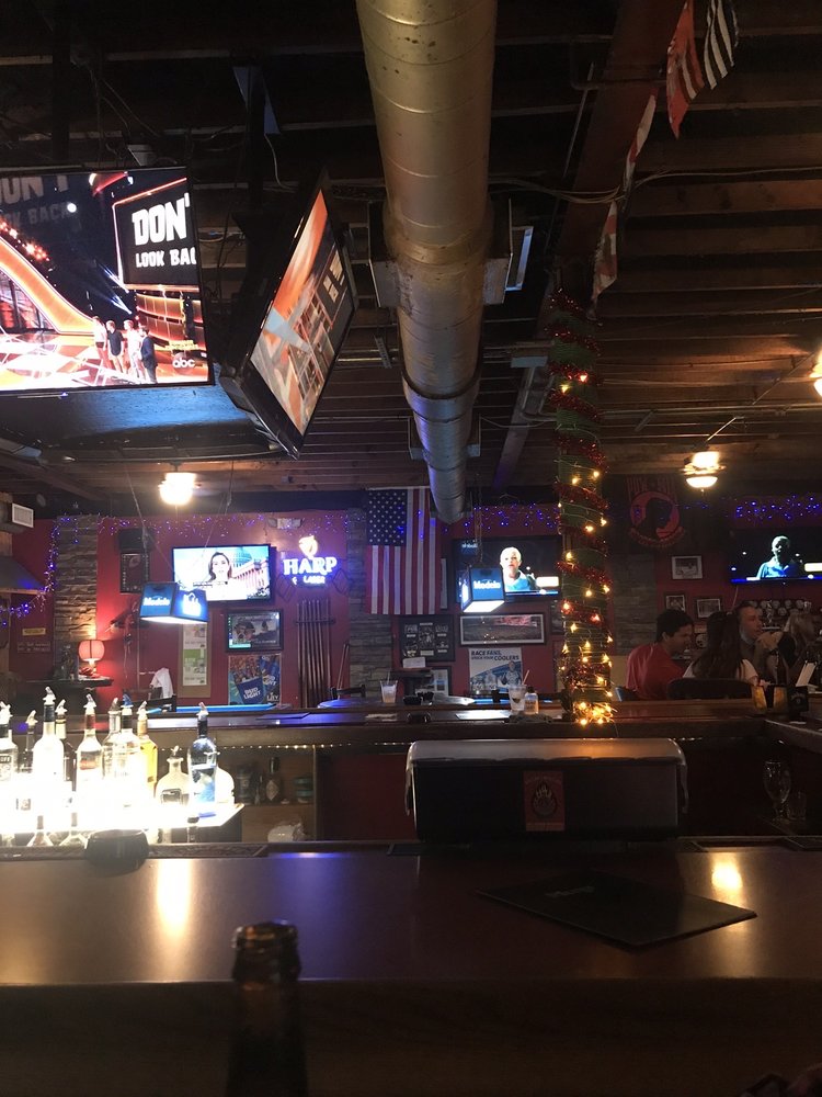 Boston Johnny's 2120 N Dixie Hwy, Hollywood