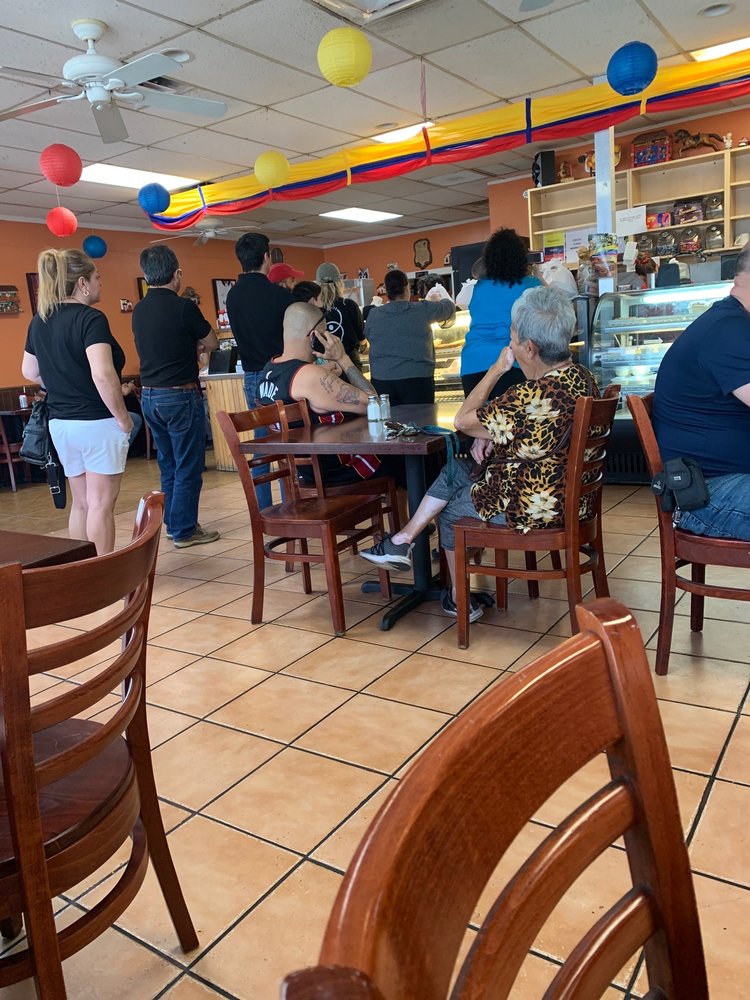 La Placita Restaurant & Bakery 6700 Stirling Rd, Hollywood