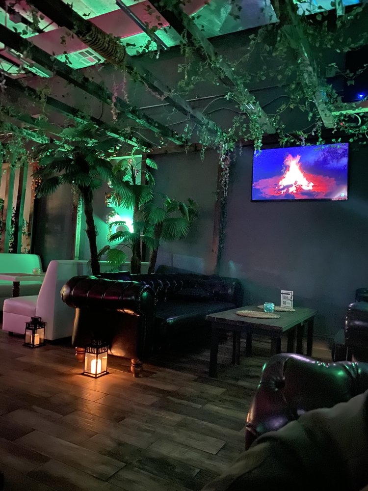 Bali Lounge 3940 N 46th Ave, Hollywood