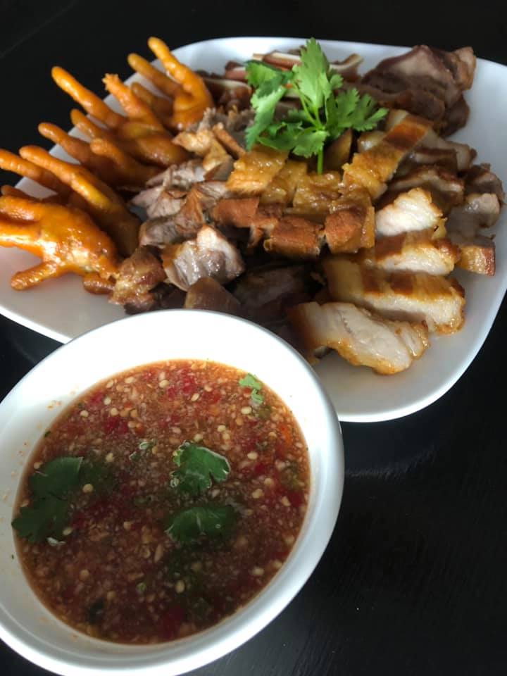 Dee Dee's Thai n Sushi 2470 Sheridan St, Hollywood