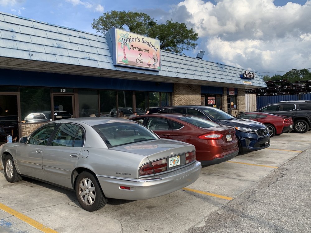 Junior's Seafood Restaurant and Grill 9349 N Main St, Jacksonville