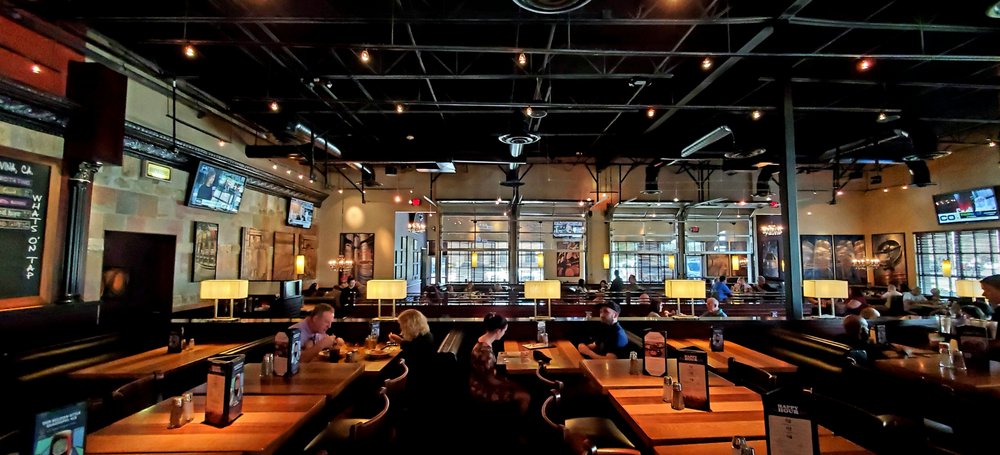 BJ's Restaurant & Brewhouse 2421 W Osceola Pkwy, Kissimmee