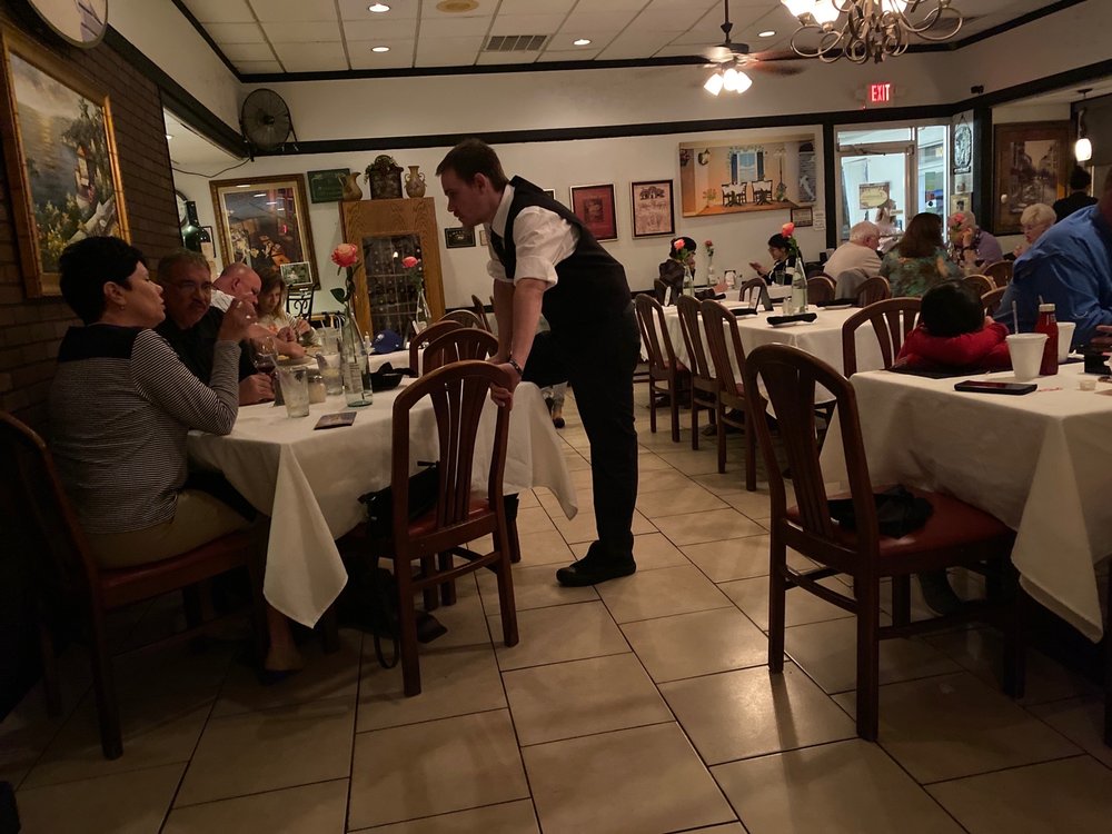 Tarantino's Italian Restaurant 2095 E Irlo Bronson Memorial Hwy, Kissimmee