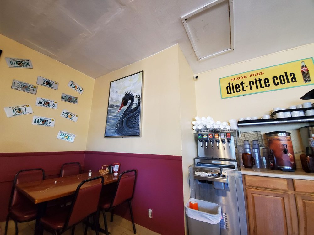 Cozy Oaks Restaurant 1201 E Orange St, Lakeland
