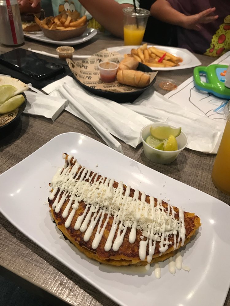 LOS VERDES sunrise 4491 N University Dr, Lauderhill