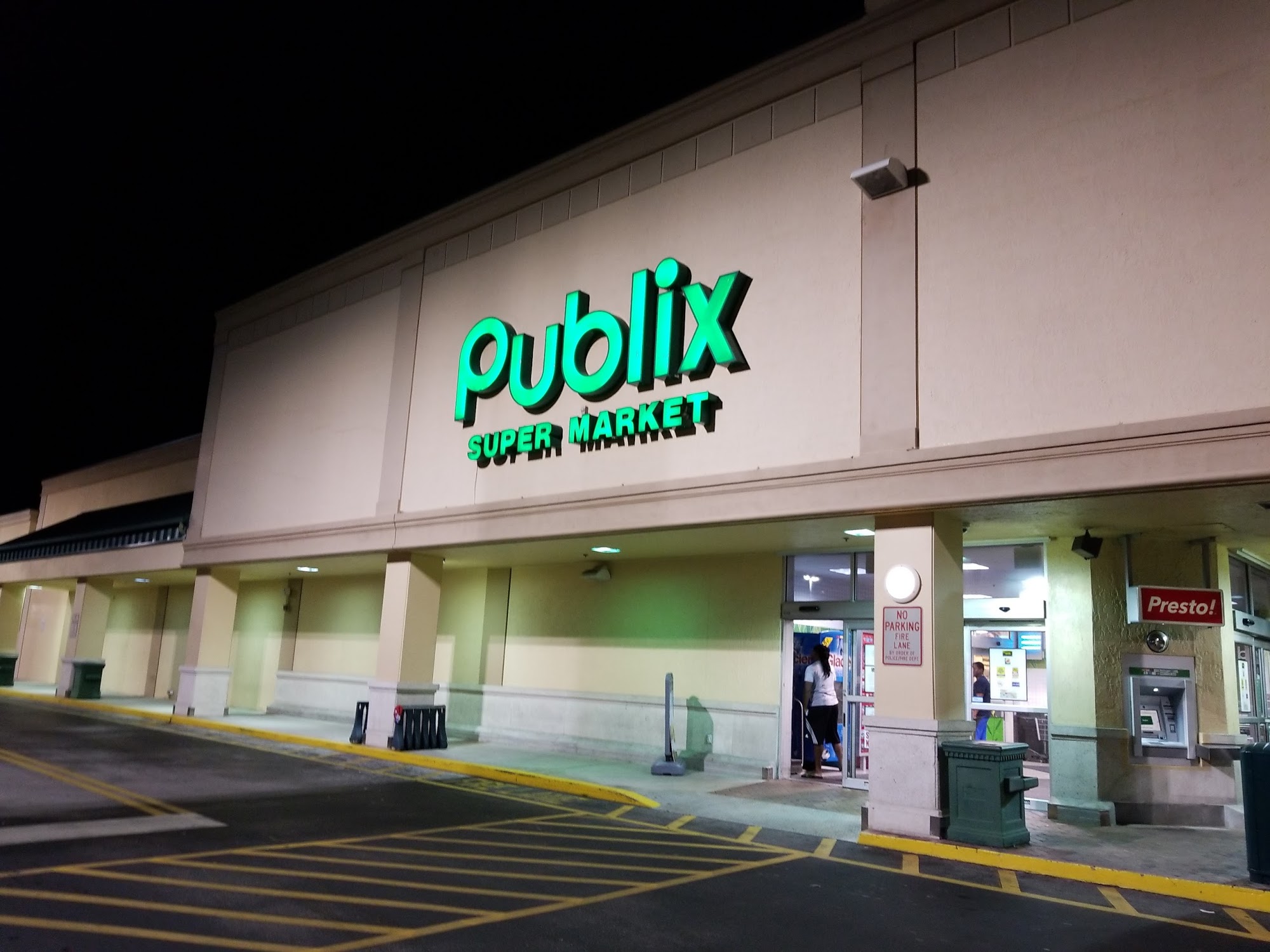 Publix Super Market at Shoppes at Beacon Light