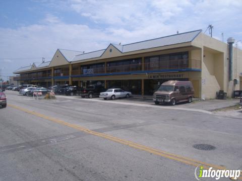 La Mia Restaurant 7911 NW 72nd Ave #101, Medley