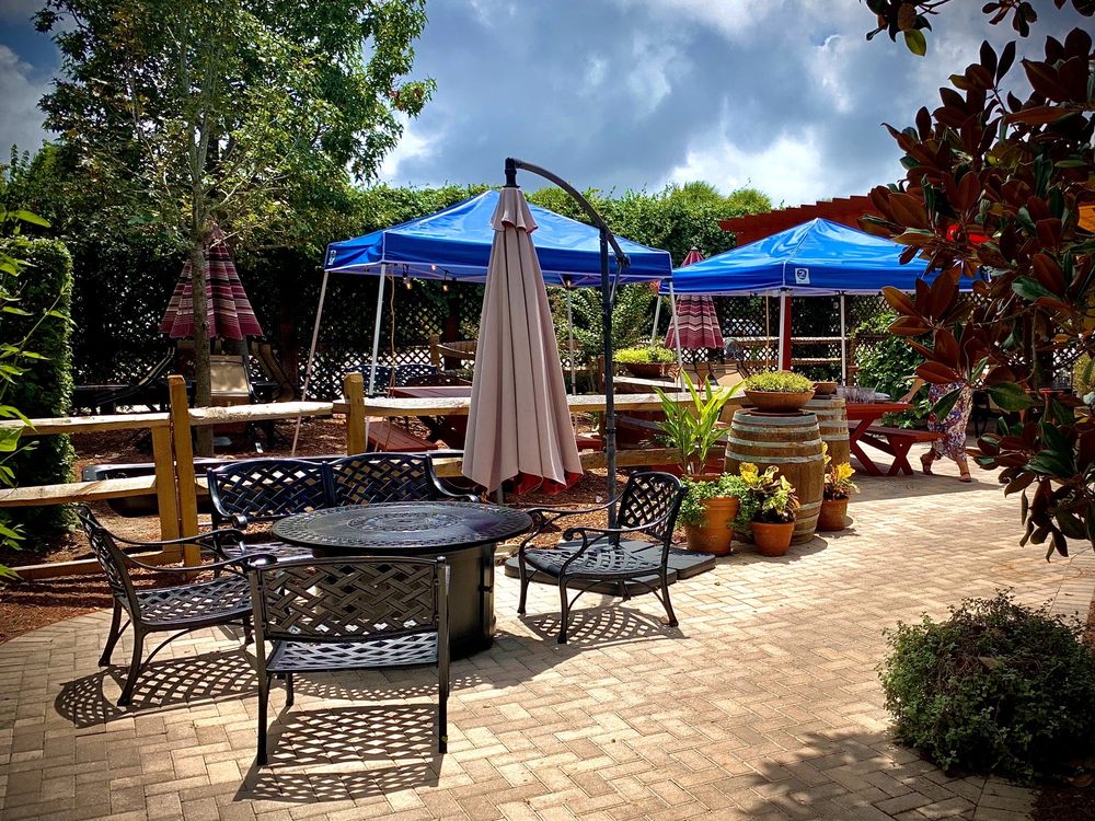 Coasters Pub & Biergarten 971 E Eau Gallie Blvd A, Melbourne