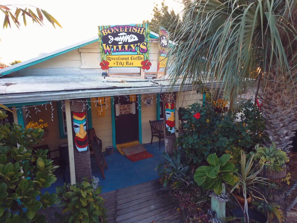 Bonefish Willy's Riverfront Grille 2459 Pineapple Ave # B, Melbourne