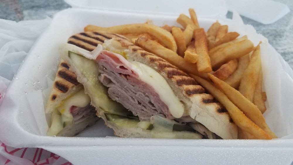 Tradewinds Restaurant 7032 Stadium Pkwy, Melbourne