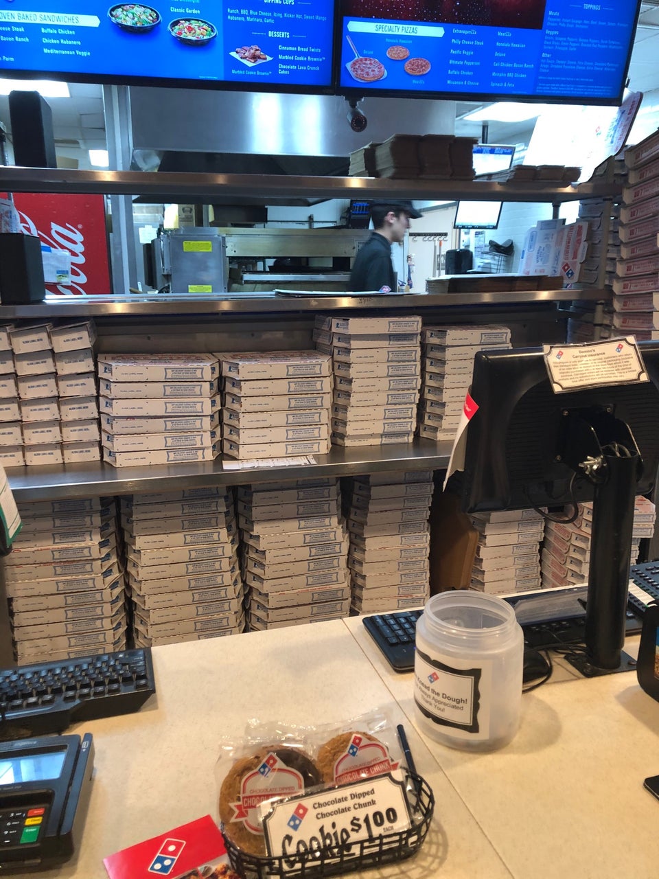 Domino's Pizza 2480 Aurora Rd, Melbourne
