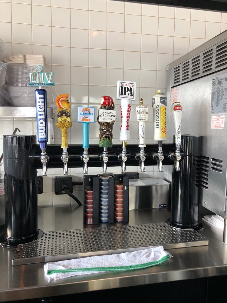 Burgers & Shakes 7401 Collins Ave, Miami Beach