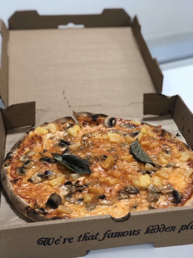 Mister O1 Extraordinary Pizza - Miami Beach 1680 Michigan Ave #101, Miami Beach
