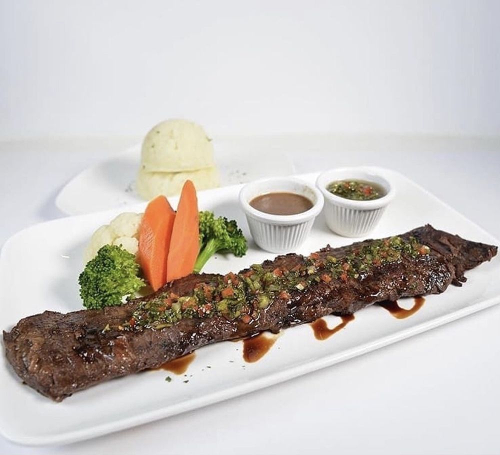 Melao Cafe Restaurant Bar 19605 NW 57th Ave, Miami Gardens