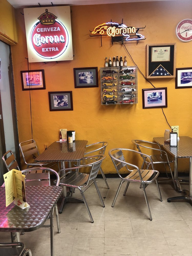 Roman's Pizzeria 391 N Royal Poinciana Blvd, Miami Springs