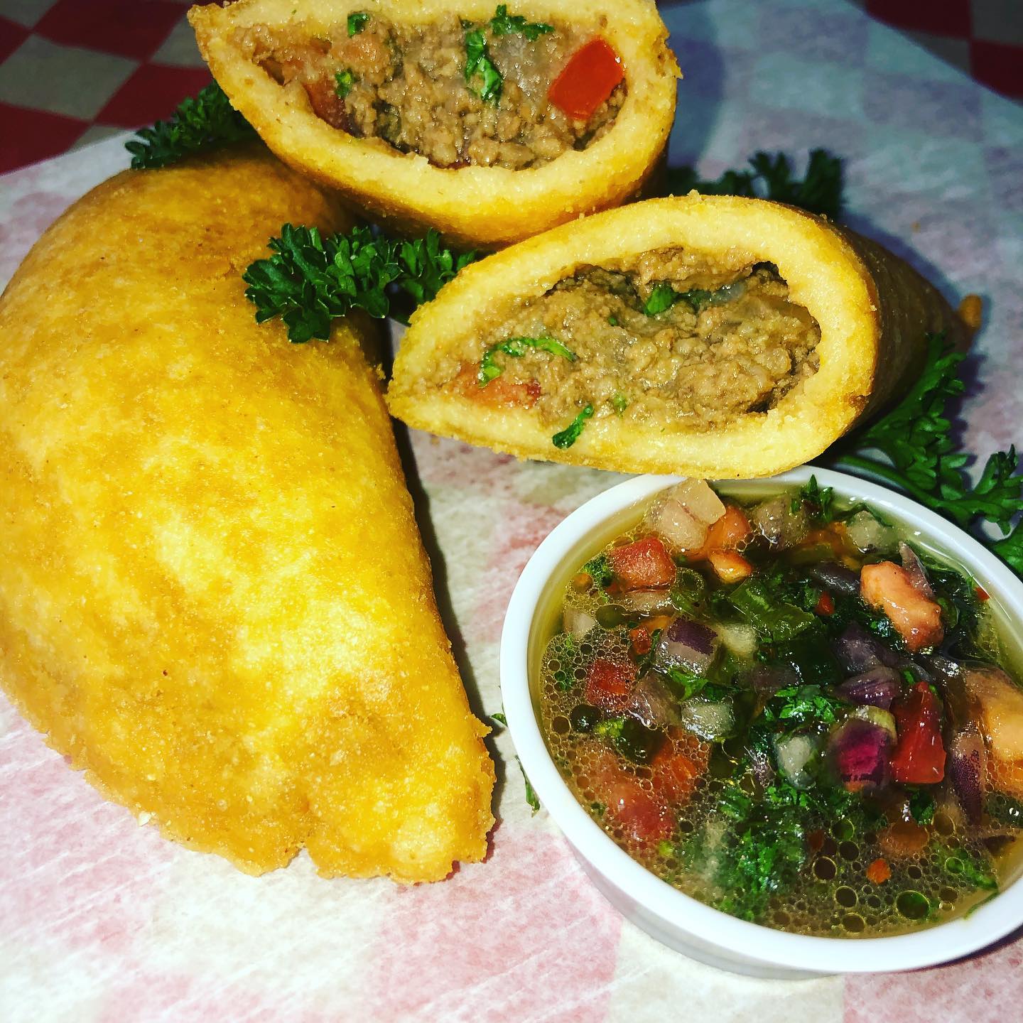Dos Alas Kitchen 2298 SW 8th St, Miami