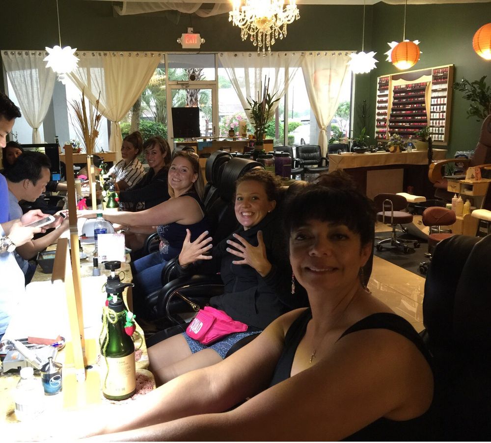 Angel Nails Spa 12273 US-98 #105 HOLIDAY PLAZA, Miramar Beach
