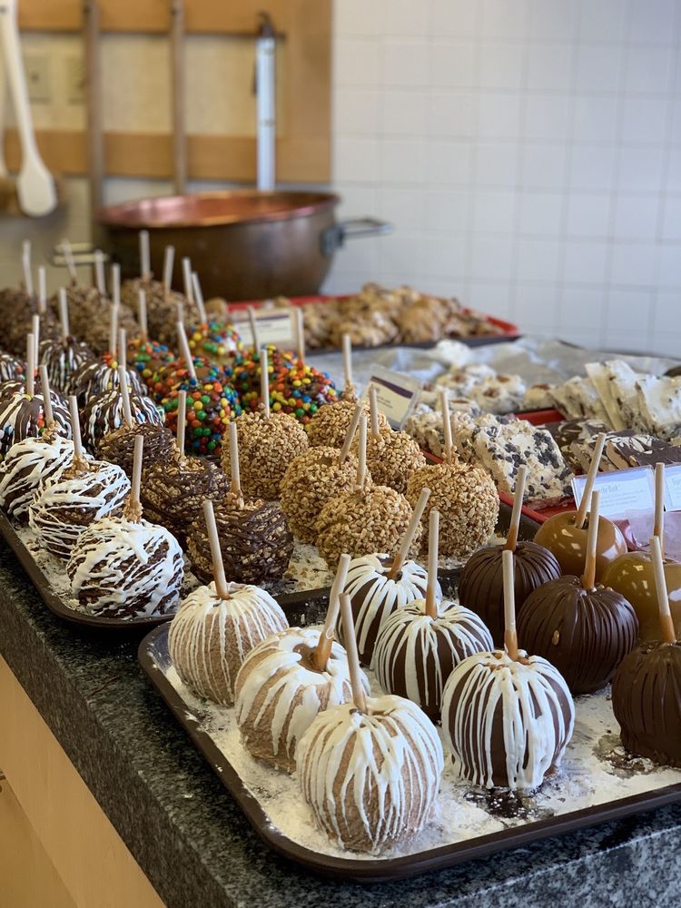 Rocky Mountain Chocolate Factory 10562 US-98 #117, Miramar Beach