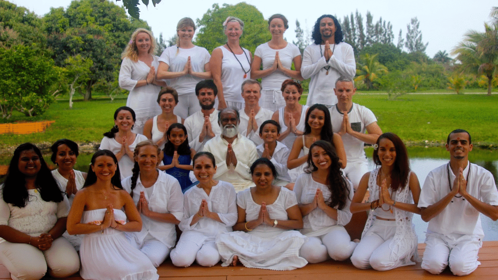 Yogi Hari's Ashram - Sampoorna Yoga
