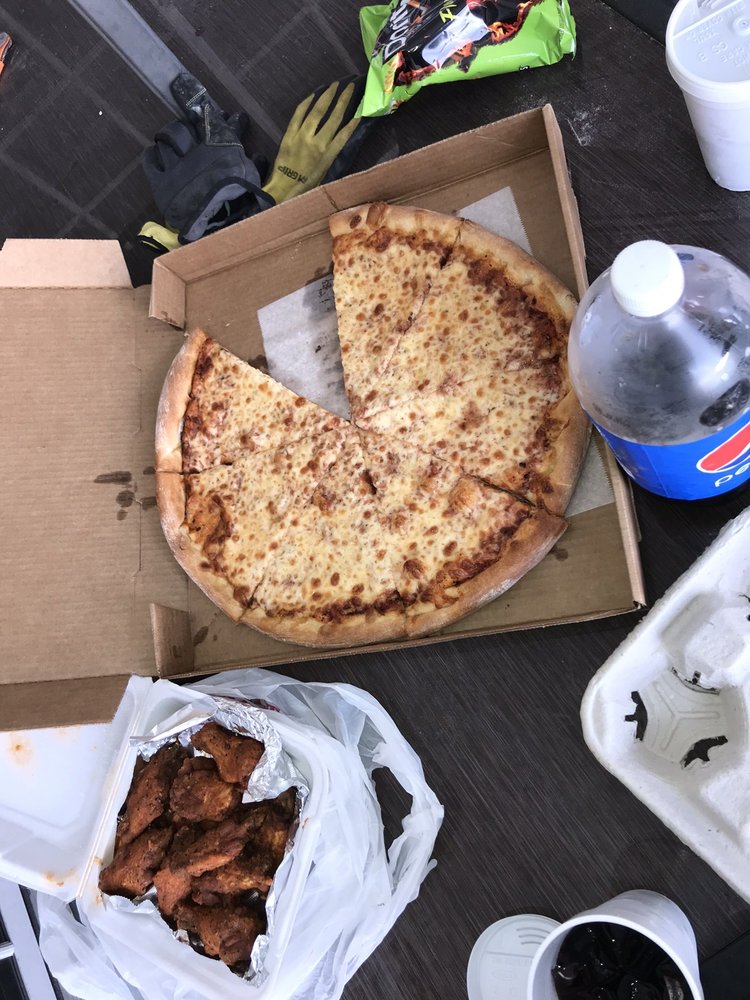 La Mia Pizza & Wings Miramar 7990 Riviera Blvd, Miramar