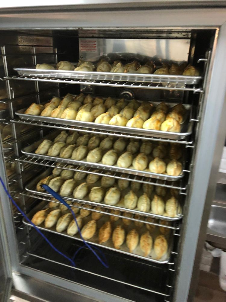 Deli’n Cucina 7990 Riviera Blvd #6439, Miramar