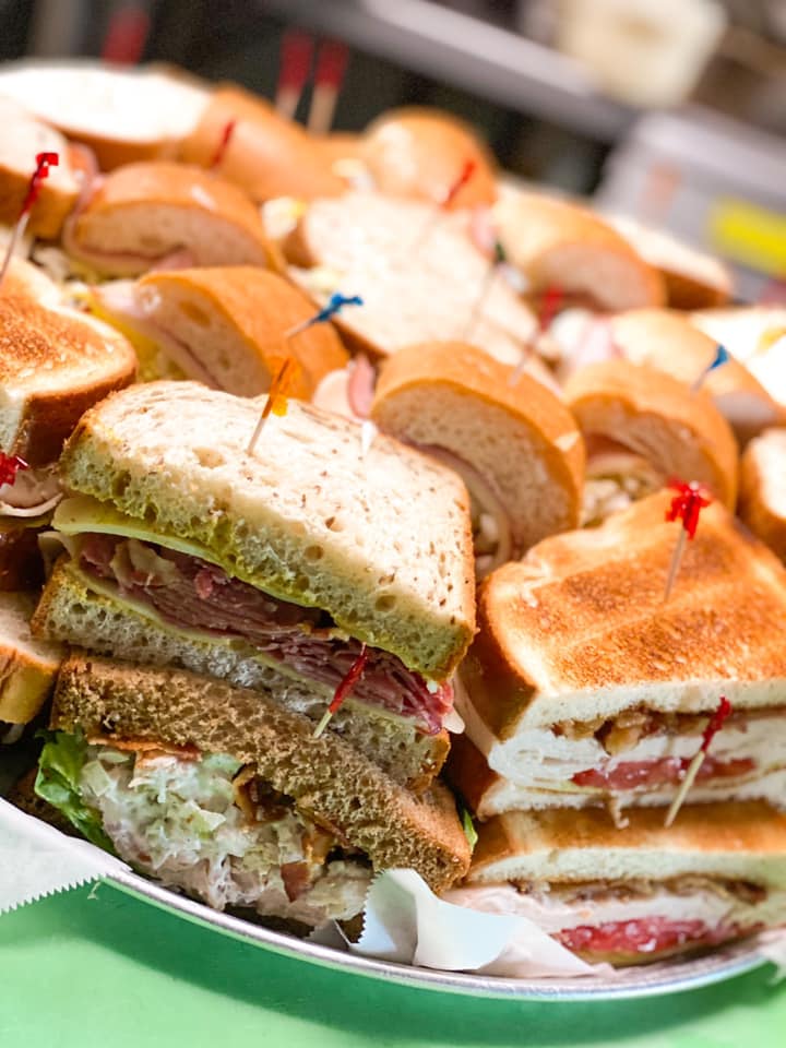 Larry's Lunchbox Delicatessen 2650 Airport-Pulling Rd, Naples