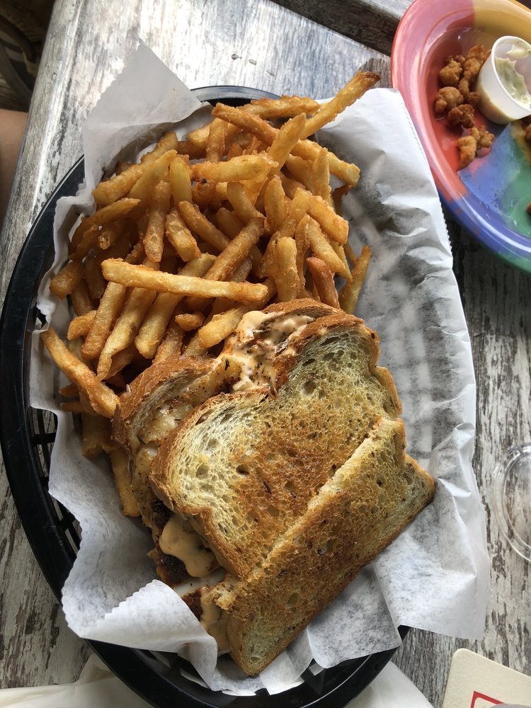 Buzz's Lighthouse Restaurant 9180 Gulf Shore Dr, Naples
