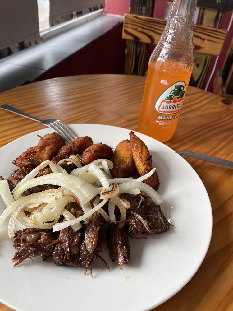 Abuela’s kitchen Latin American 1917 NE 168th St, North Miami Beach