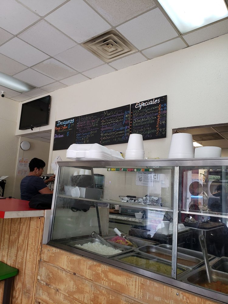 El Paladar Cafe Restaurant 1300 NE 125th St, Miami