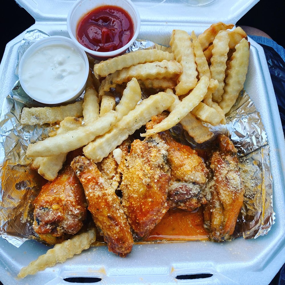 Oasis Tropical Cafe 850 N Pine Ave, Ocala