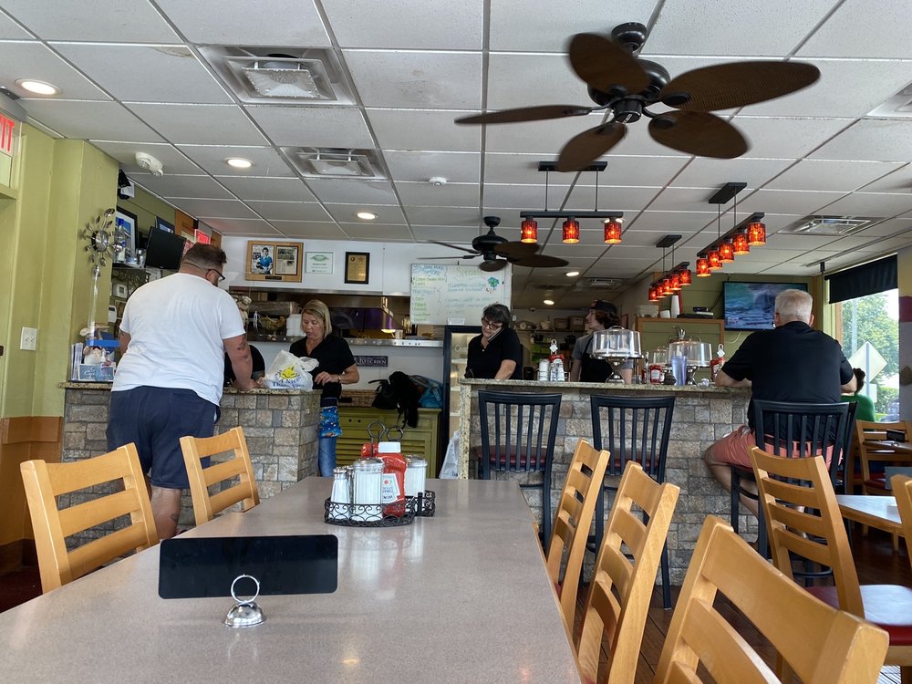 Christo's Café 1815 Edgewater Dr, Orlando