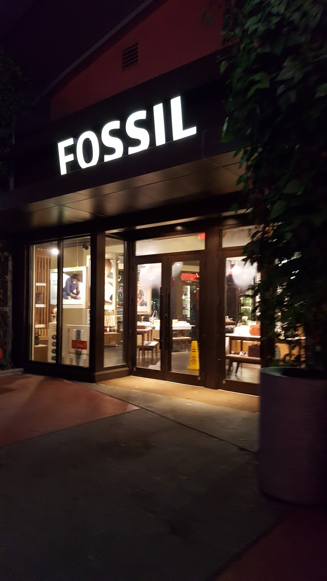 Fossil Outlet Store