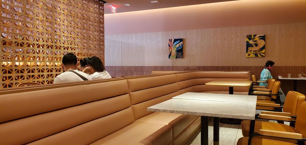 DOMU - Dr. Phillips 7600 Dr Phillips Blvd #14, Orlando