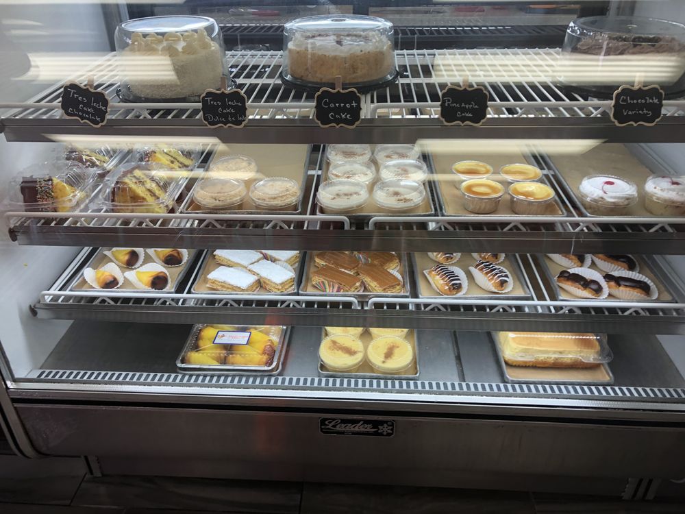 El Brazo Fuerte Bakery 17159 Pines Blvd, Pembroke Pines