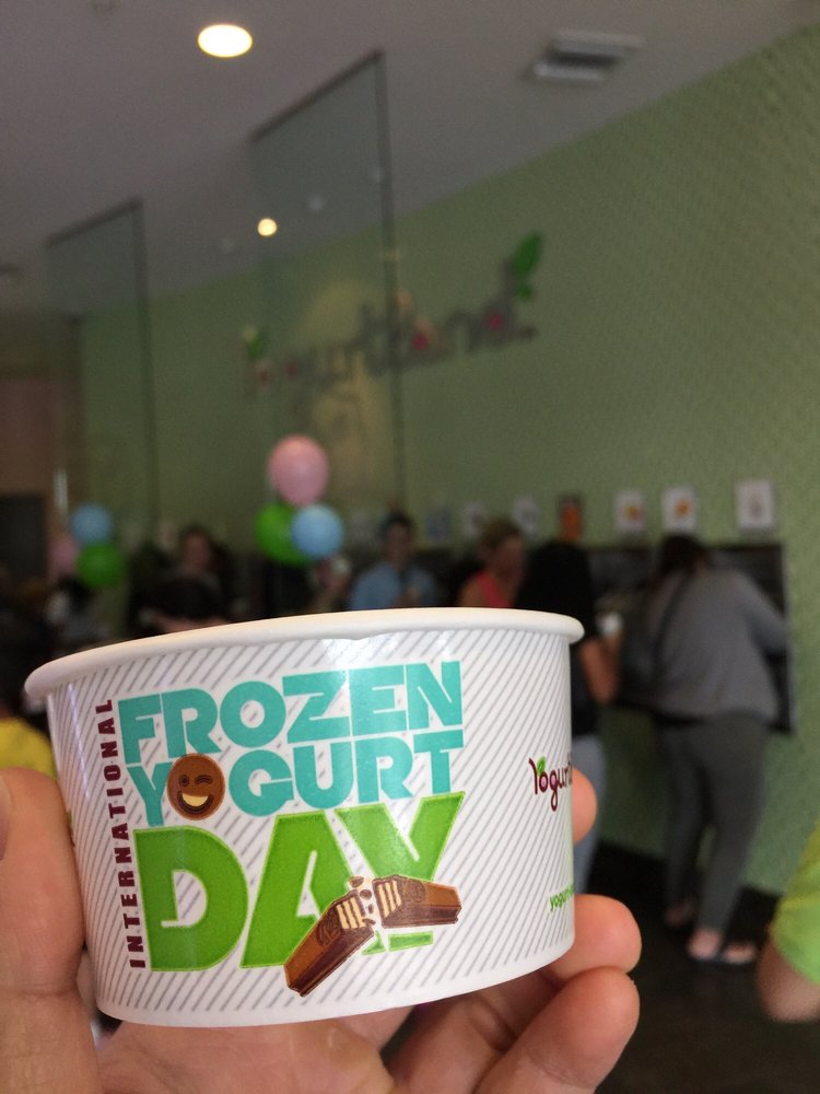 Yogurtland 15820 Pines Blvd, Pembroke Pines