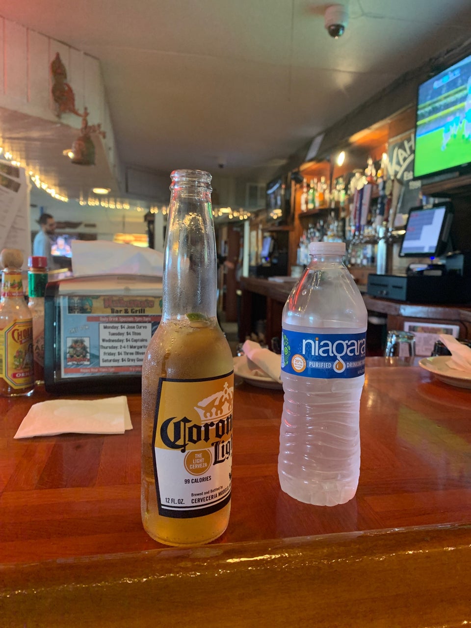 Kahuna's Bar and Grill 10515 Gandy Blvd N, St. Petersburg
