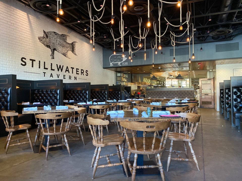Stillwaters Tavern 224 Beach Dr NE, St. Petersburg