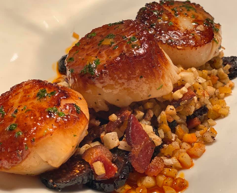 Tryst Gastro Lounge 240 Beach Dr NE, St. Petersburg