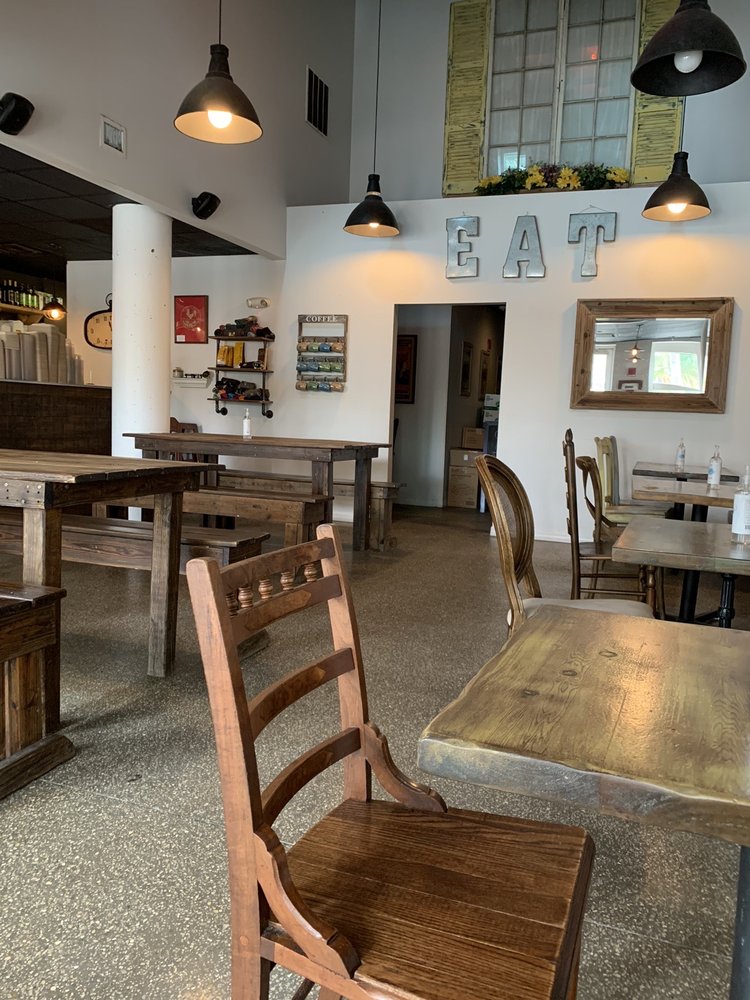 The Wooden Rooster 104 2nd Ave NE, St. Petersburg