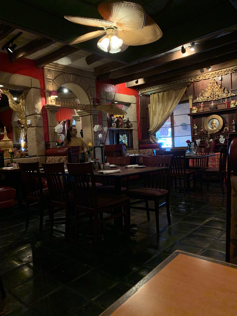 Lanna Thai and Sushi Restaurant 4871 Park St N, St. Petersburg