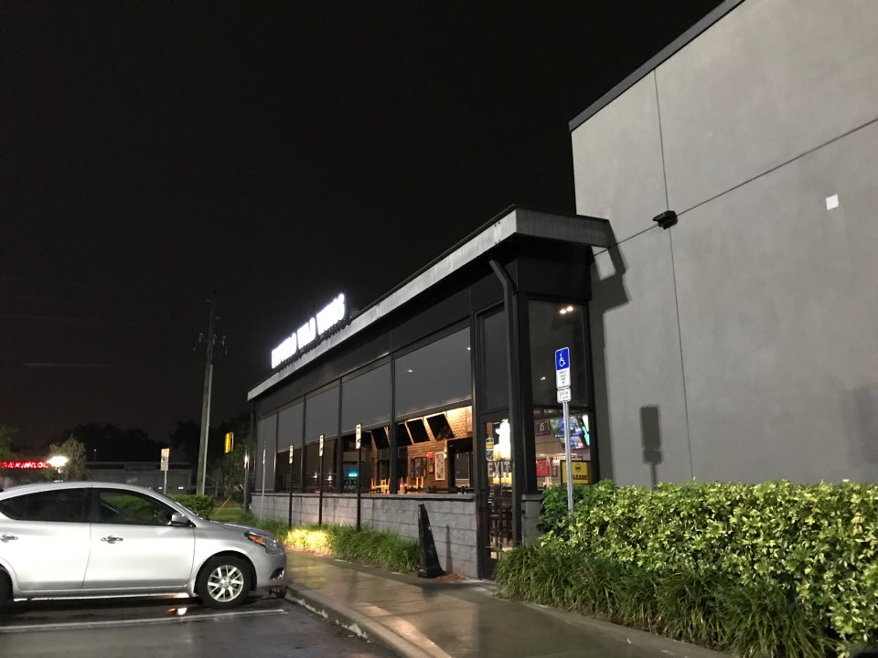 Buffalo Wild Wings 2938 Tyrone Blvd N, St. Petersburg