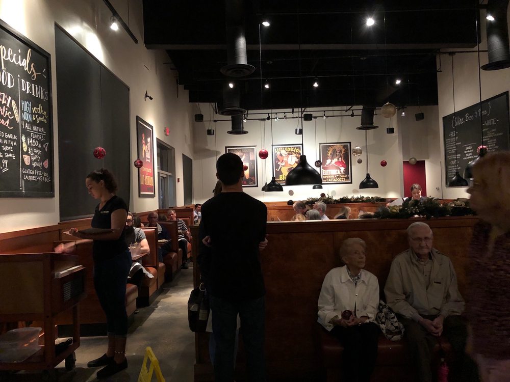 Valentino Pizzeria Trattoria 4045 Clark Rd, Sarasota
