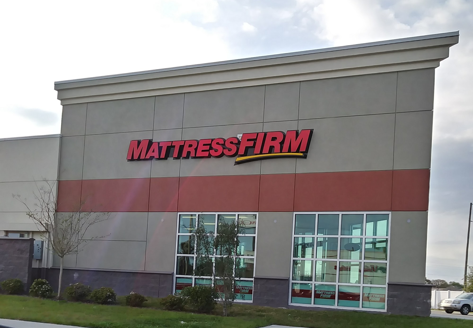 Mattress Firm Tyrone & 22nd