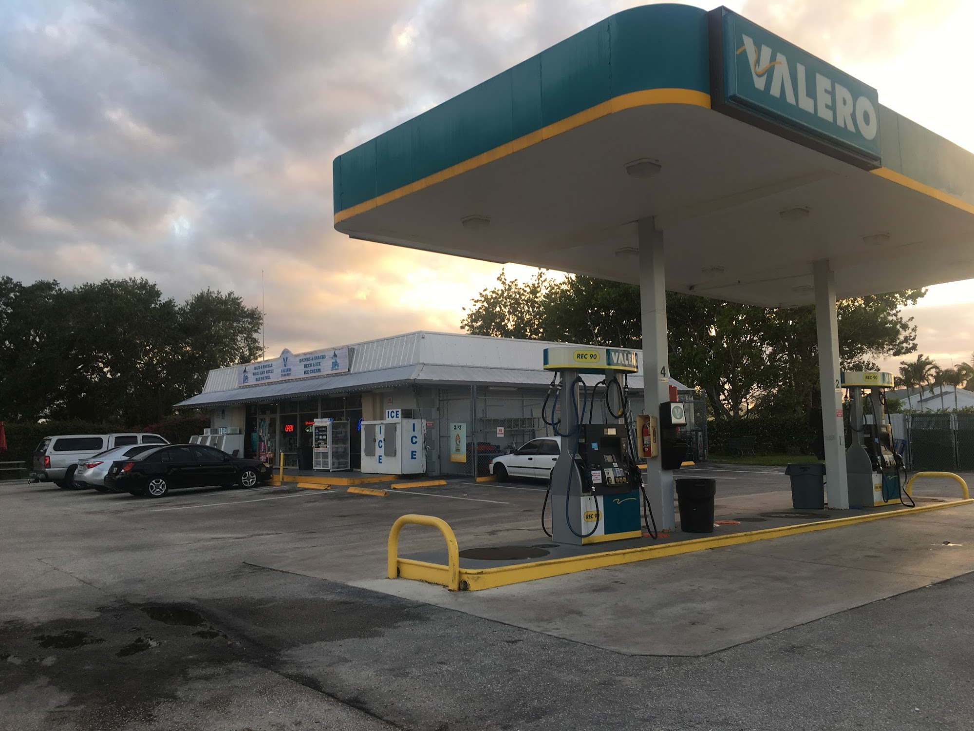 Valero gas/ Dp's bait and tackle