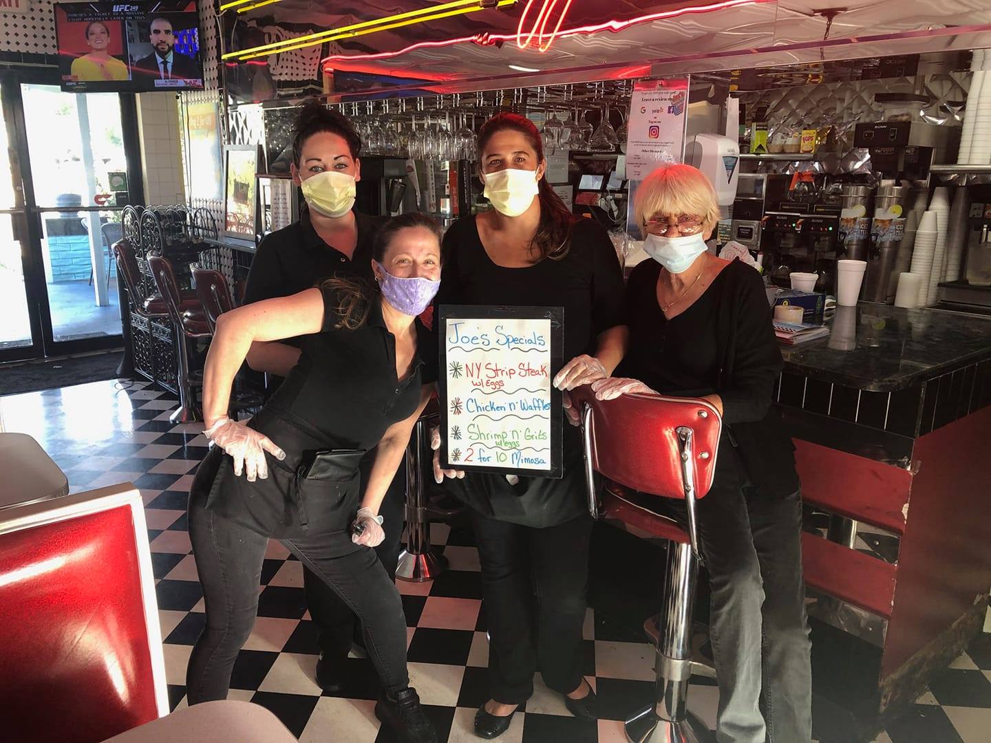 Joe's New York Diner 11701 N Florida Ave, Tampa