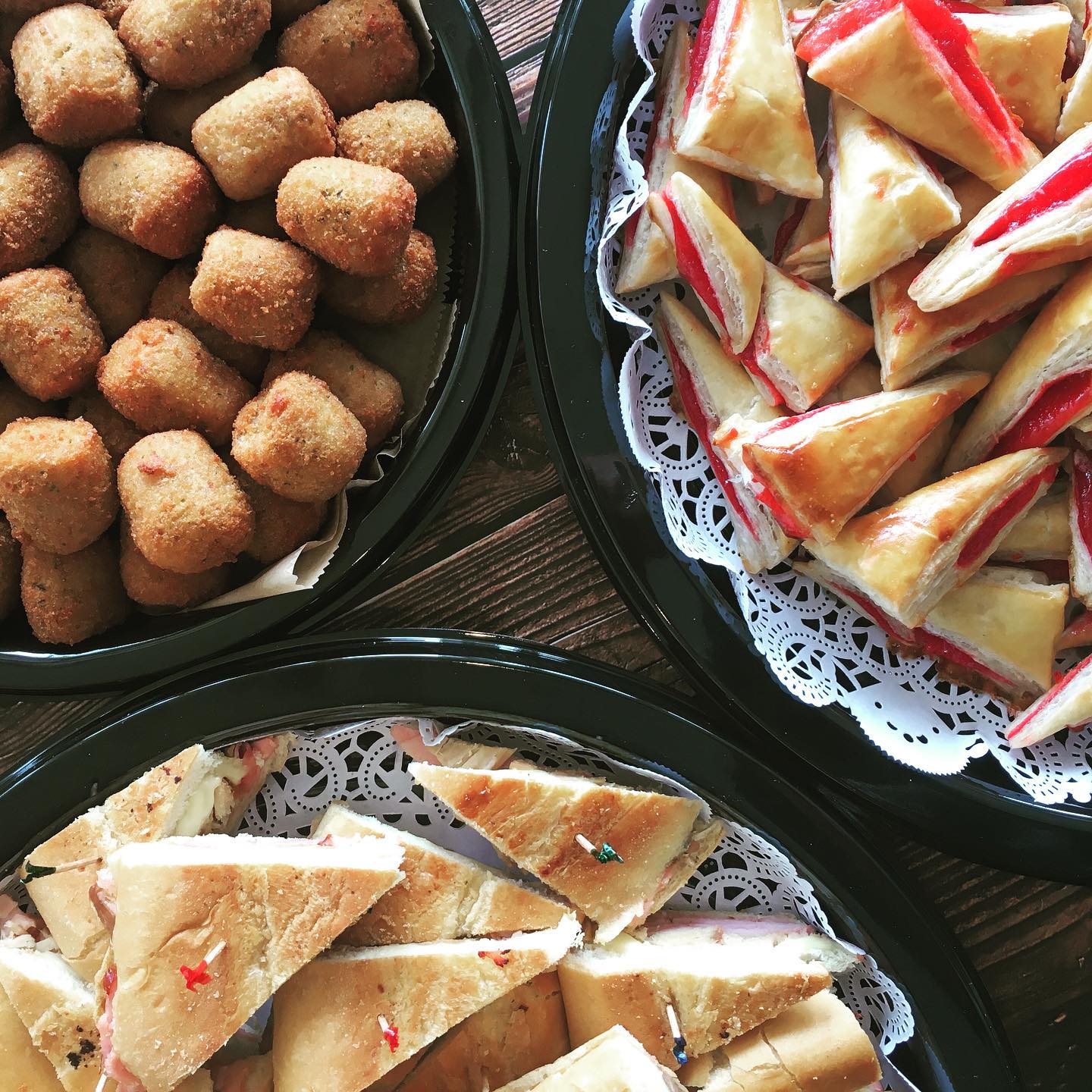 Cuban Foodies 13855 W Hillsborough Ave, Tampa